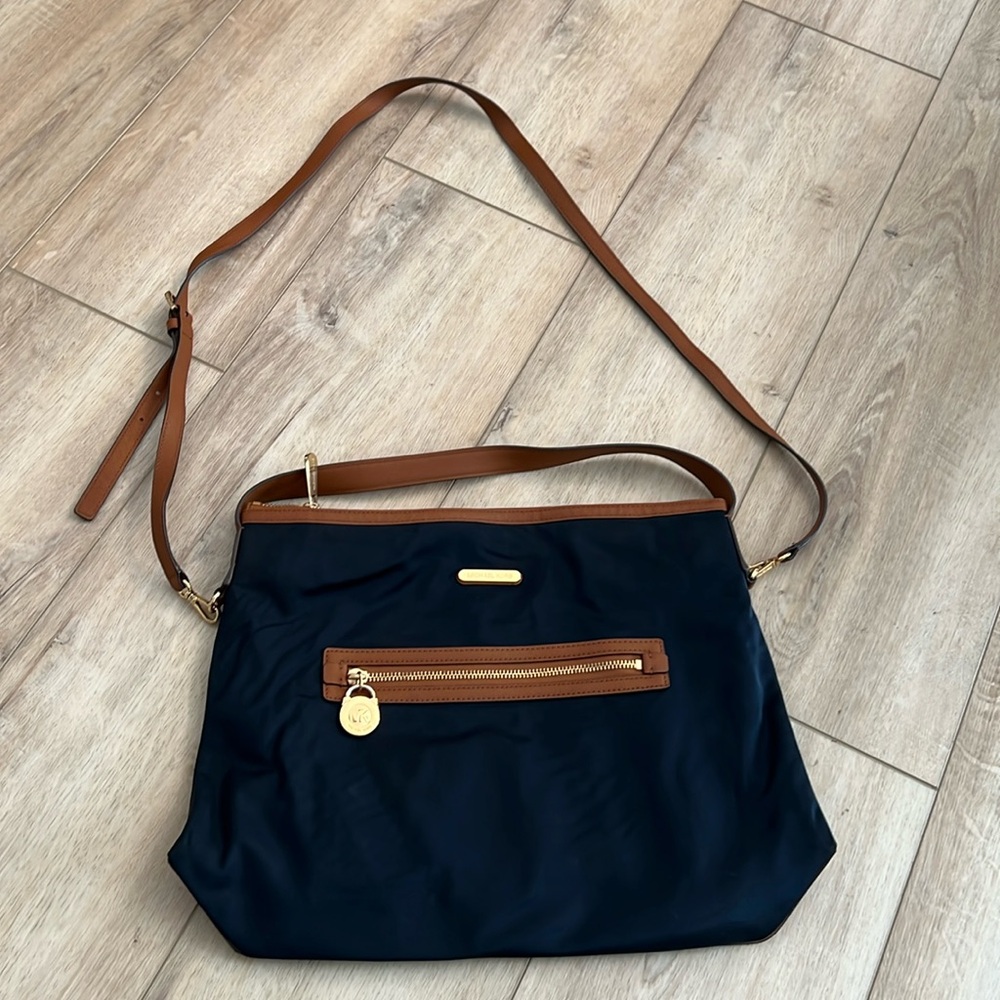 Navy Michael Kors crossbody purse
